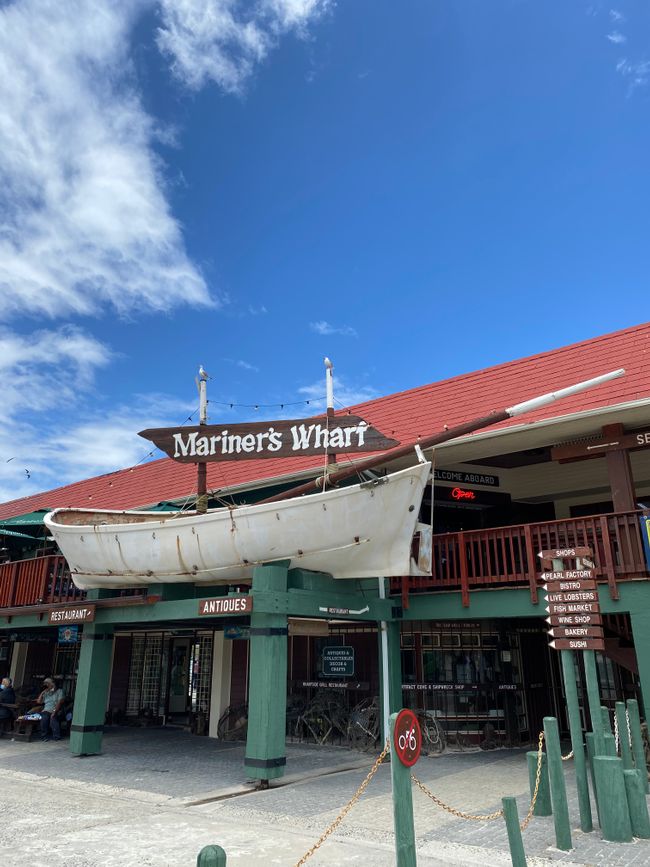 Mariner‘s Wharf ist das älteste Hafenrestaurant in Hout Bay. Es wurde 1980 erbaut und serviert seitdem frische traditionell afrikanische Fischgerichte. 