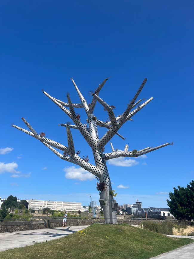 Baum aus Metal 