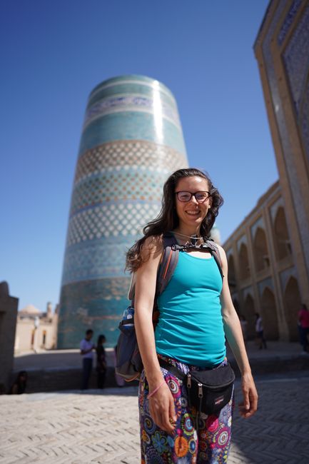 Janina in front of the Kalta Minor Minaret