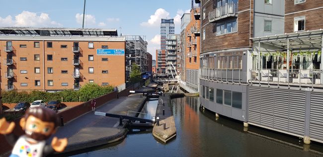 The waterways of Birmingham, which were very important for trade but also smuggling. These canals are often called the Venice of Great Britain, but I didn't have the energy to explore them further.