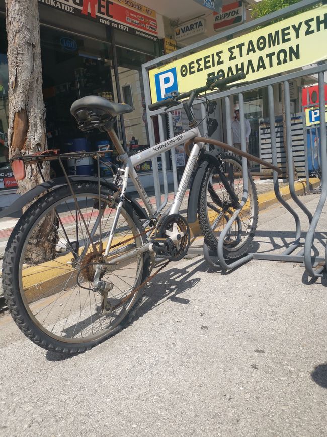 Einzigstes Fahrrad in Patras 