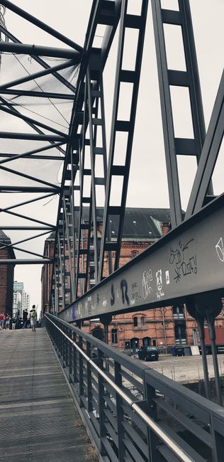 Hamburg - voll bis unters Dach