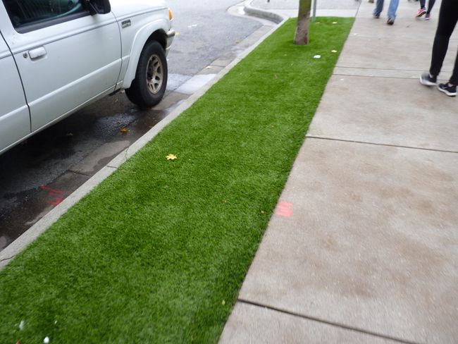 artificial turf in the middle of the city