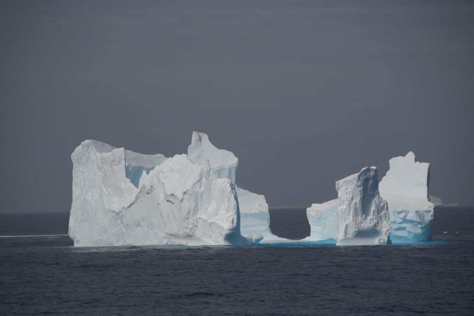 Through the Amundsen Sea to the Ross Sea