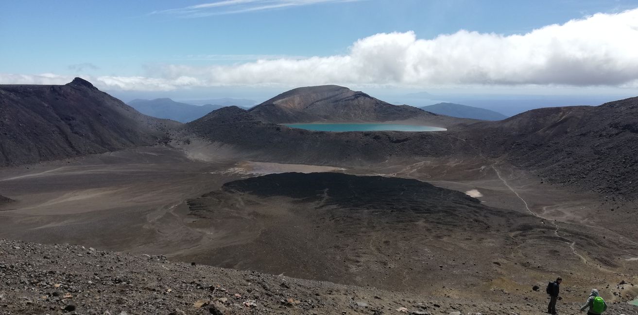 Blauer See (Heiligtum der Maori) und im Hintergrund der Mt Ngauruhoe