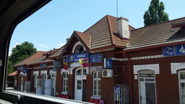 Ein typischer rumänischer Bahnhof