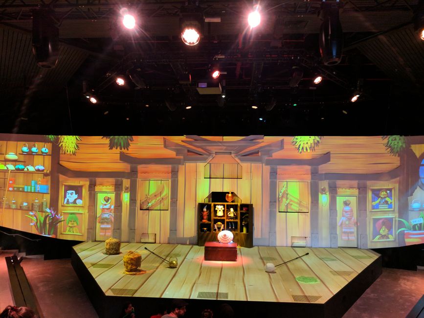 Legoland - Ninjago Theatre