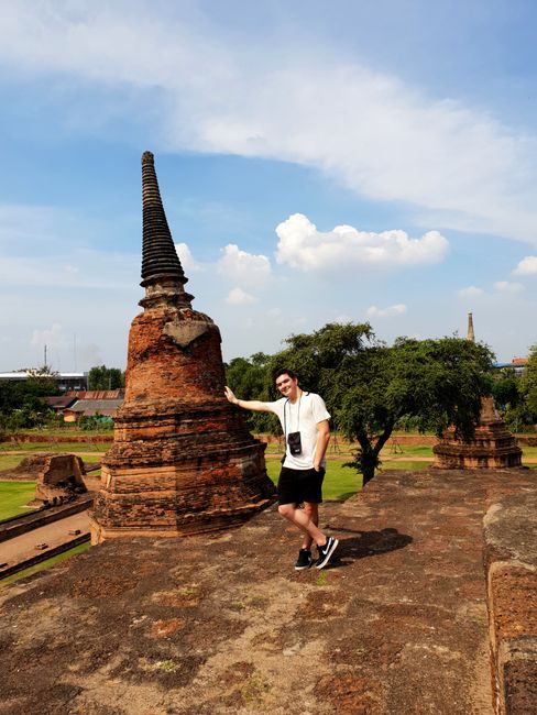 Ayutthaya - beautiful ancient temple city