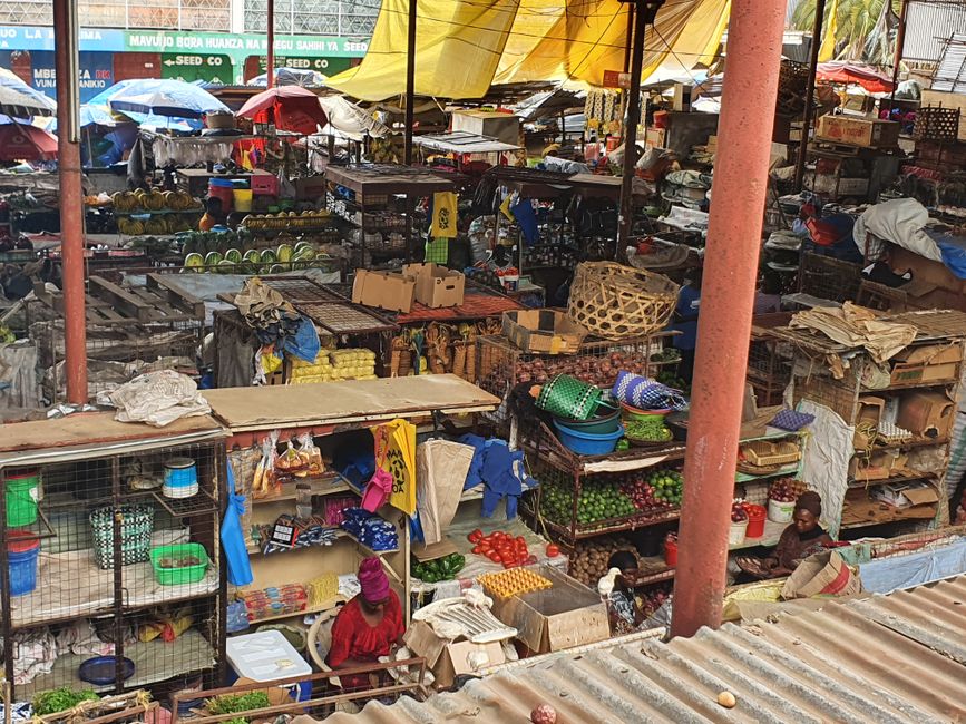 Local Market in Arusha von oben
