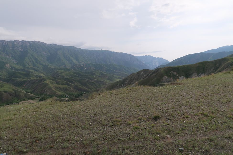 Etappe 108: From Kyzyl Beyit to Toktogul Reservoir