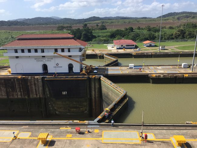 Tag 32 - letztes Pflichtprogramm Panamakanal und schön machen für zu Hause