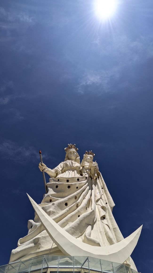 Monumente a la Virgen der Socavon (Oruro)