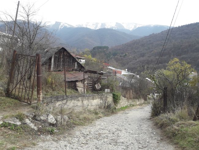 neighborhood of the guesthouse with a view of the mountains to the south