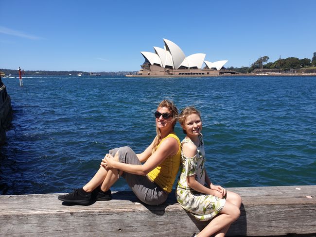 Sydney - When the mother goes to Sydney with her daughter...