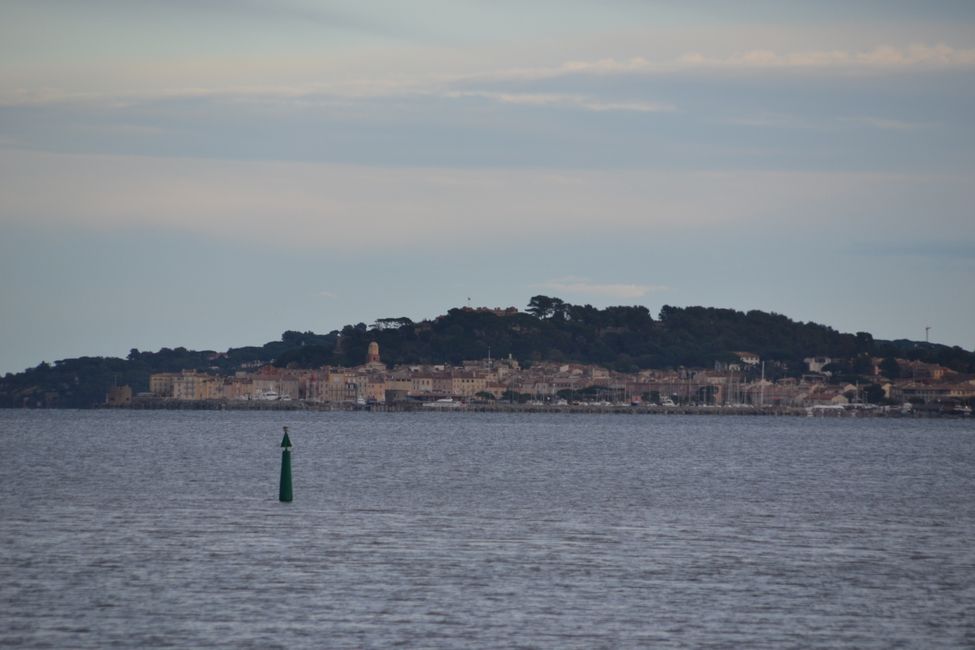 Blick von Port-Grimaud auf Saint-Tropez