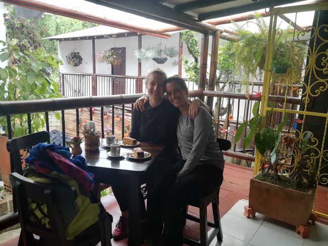 Abschiedskaffee und Bananenkuchen mit Maria bevor es weiter nach Medellín geht. 