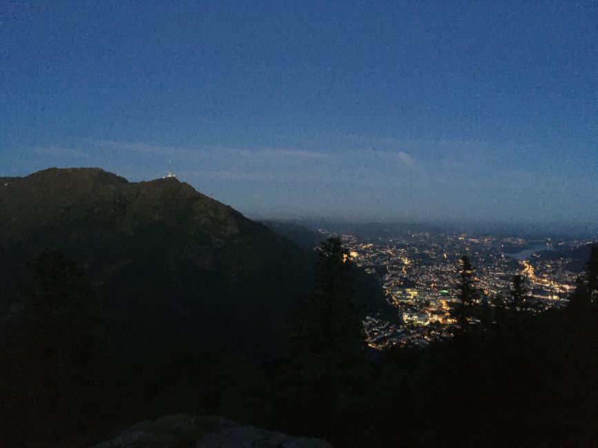 00:34 Uhr: Ulriken und Bergen vom Aussichtspunkt