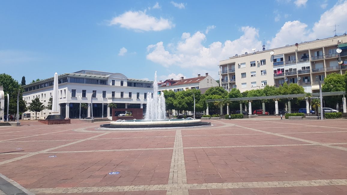 Montenegro - Budva u Podgorica - żgħar iżda sbieħ (is-6 waqfa)