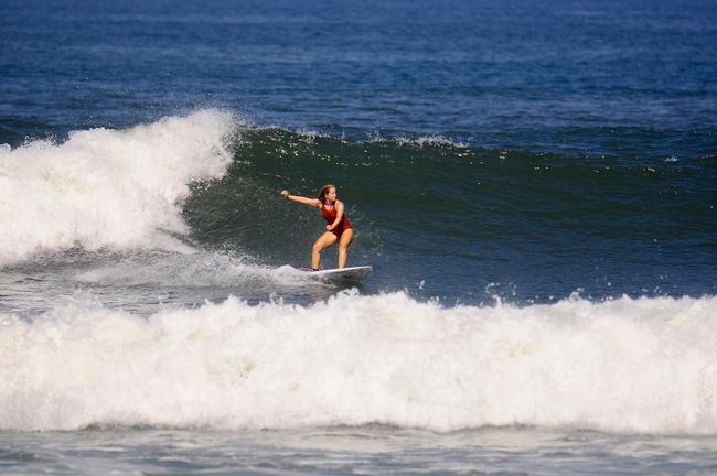Medewi (West-Bali) - the longest left wave in Bali