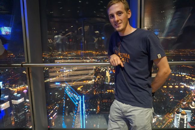 Timon on the Shanghai Center Tower