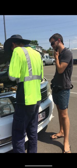 03.12.19 - Car brake down / Townsville / Magnetic Island