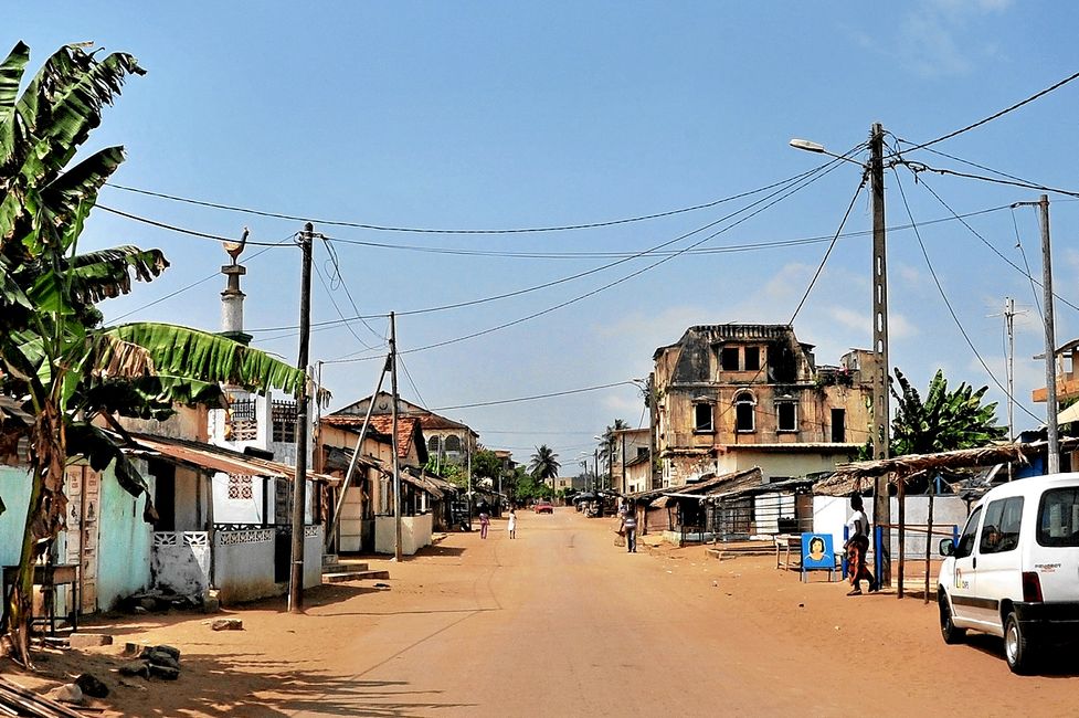 Erinnerungen an die Kolonialzeit in Abidjan