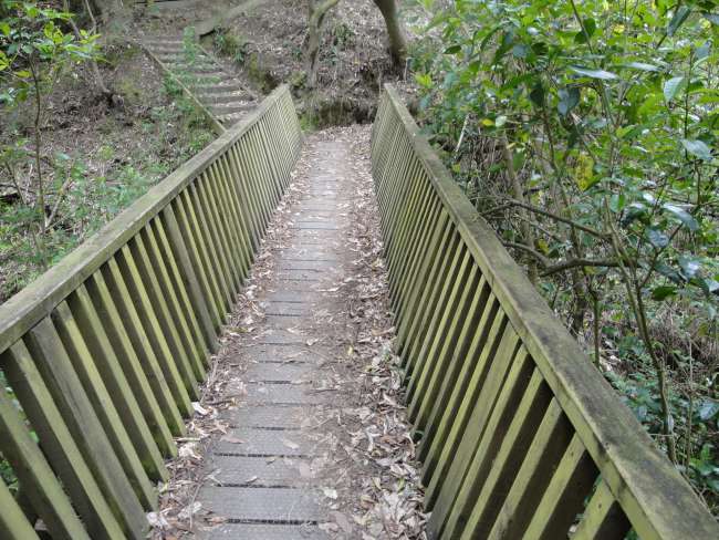 Über diese Brücke:)