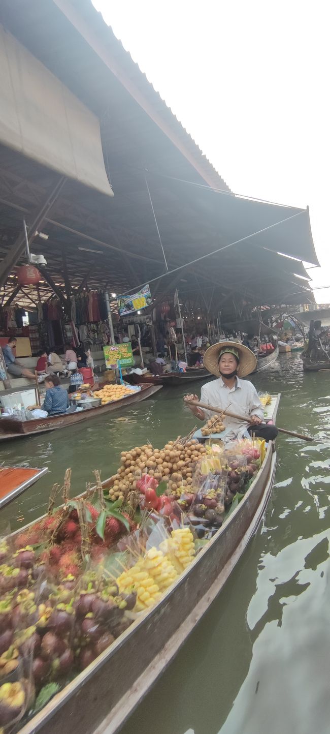 Floating market 