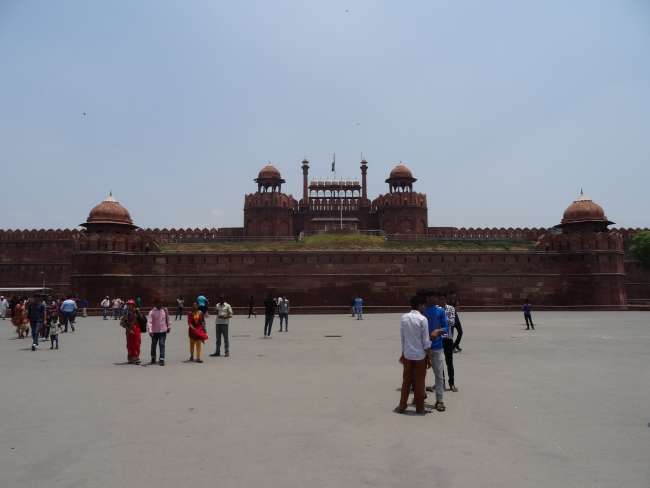 INDIA: first impression Delhi: nothing for the faint-hearted....