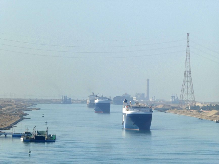 Canal de Suez, Suez a Port Said, Egito, 13 de abril de 2023