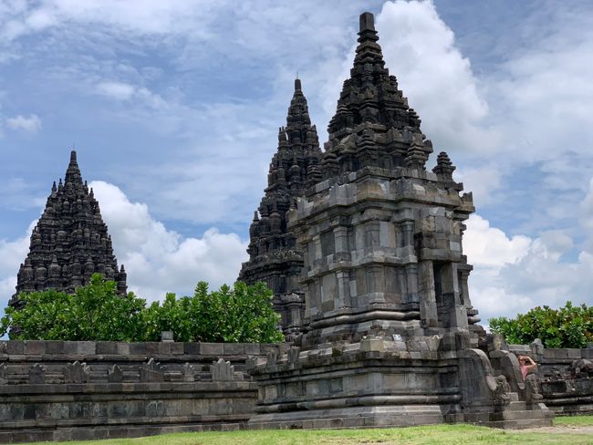 Yogyakarta - Regenzeit, Paste Borobudur agus Prambanan