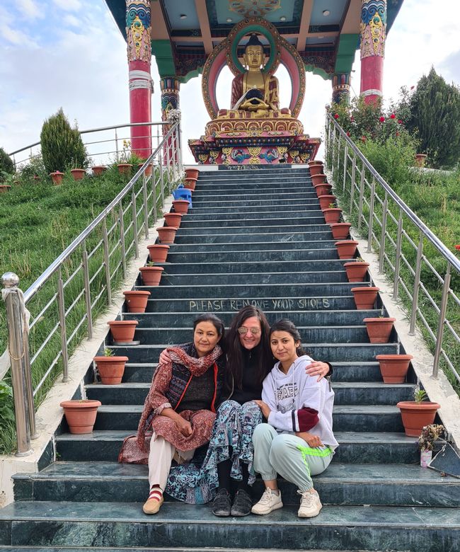 Detour with Lhamo and Jangdröl to the Amithaba place