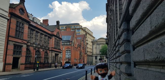 Die Birmingham School of Art scheint in einem der wenigen historischen Gebäude der Stadt einquartiert zu sein
