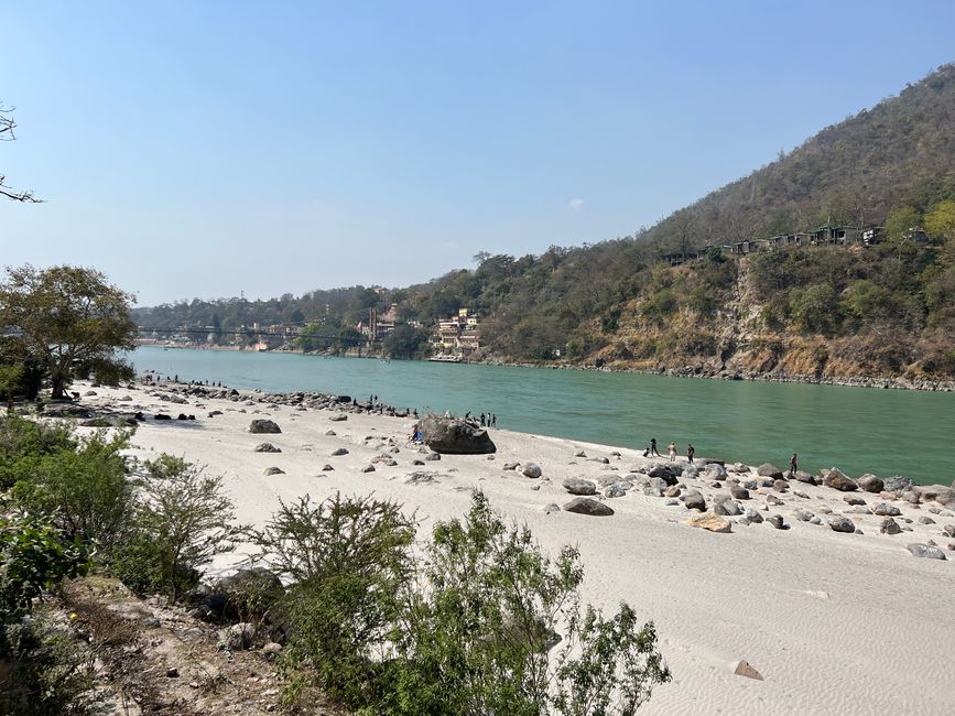 Das Ufer des Heiligen Ganges. 