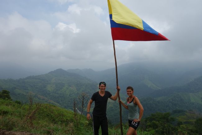 Sierra Nevada und kolumbianische Flagge