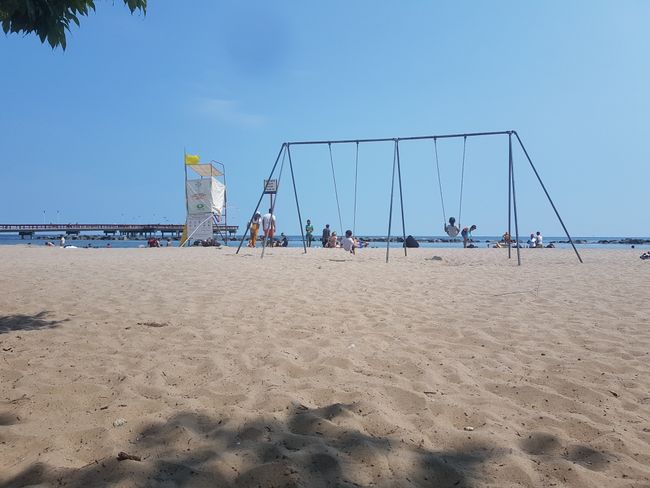 Beach at Toronto Island - with Lifeguard✅