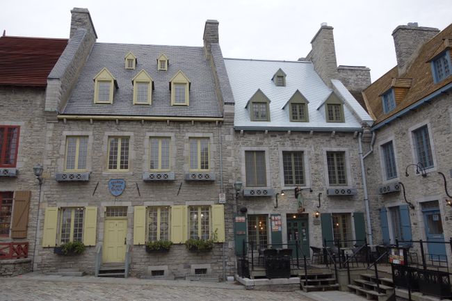 Quartier Petit-Champlain - La Place Royale