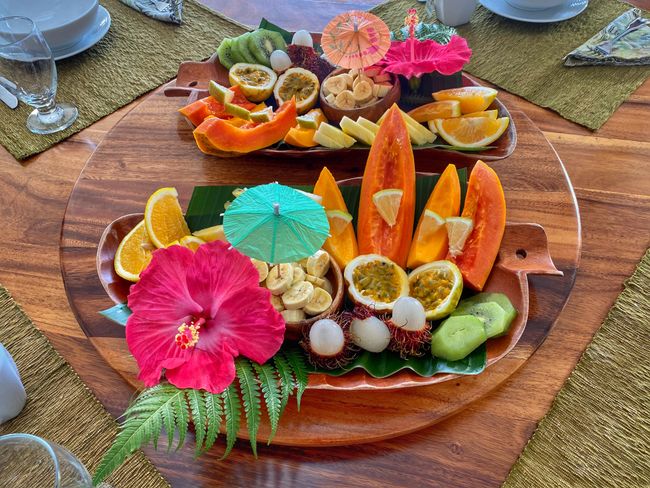 The most amazing fruit plate of the whole trip 👍