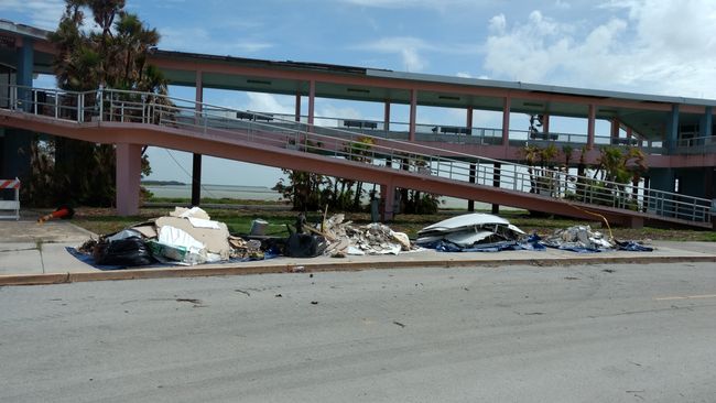 Überreste von Irma am Touristencenter der Everglades