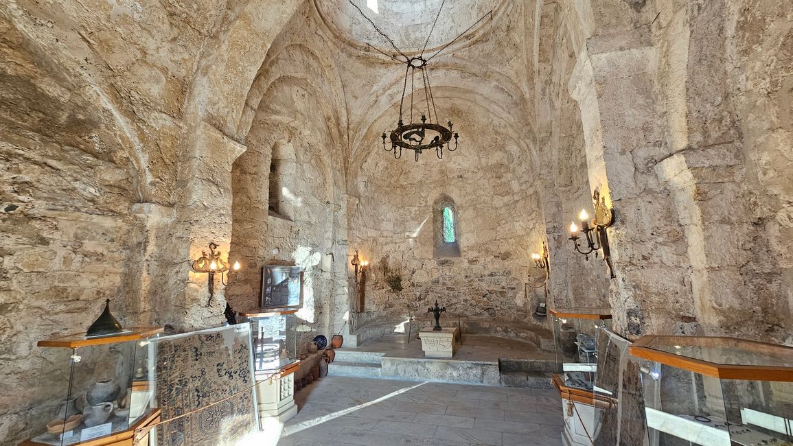 Inneres der Kirche von Kish