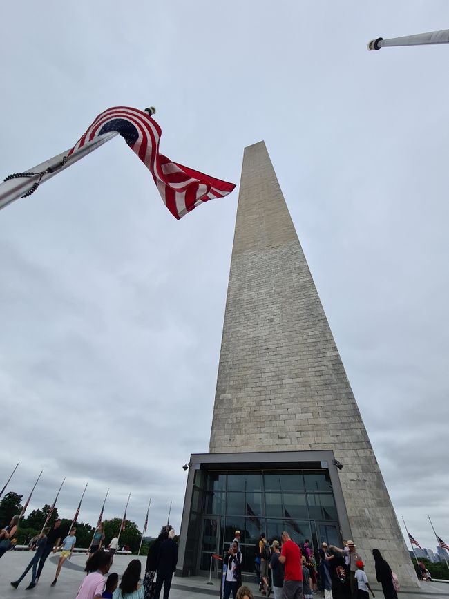 Washington Monument in large.