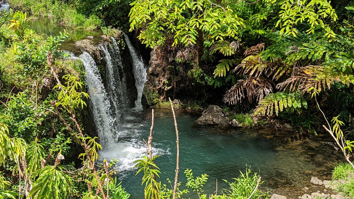 Pua'a Ka'a Falls