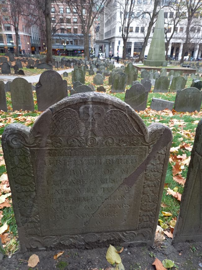 Gräber aus dem 18. Jahrhundert,  darunter sogar Passagiere der Mayflower