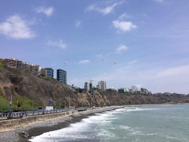Lima celebrates its participation in the World Cup.