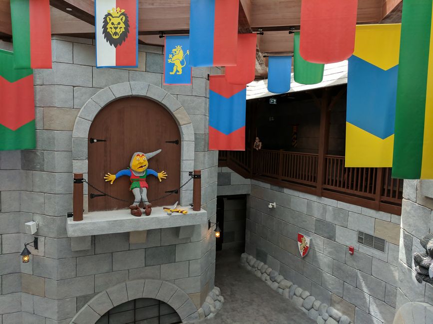 Legoland - Lego Kingdoms - alone alone