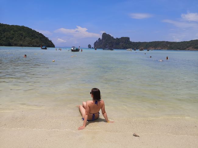 Phuket: A holiday from traveling 😅
