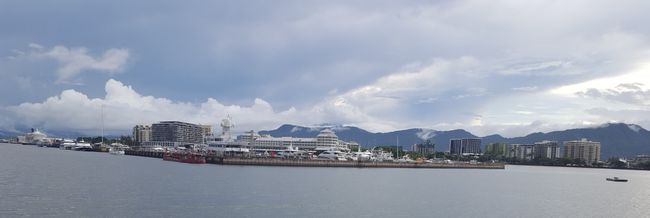 Harbor view of Cairns