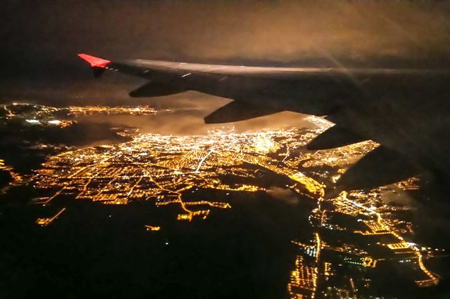 Další pohled na Quito v noci. Mezipřistání přežilo podle plánu.