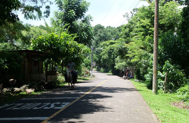 auf den Straßen von Ometepe