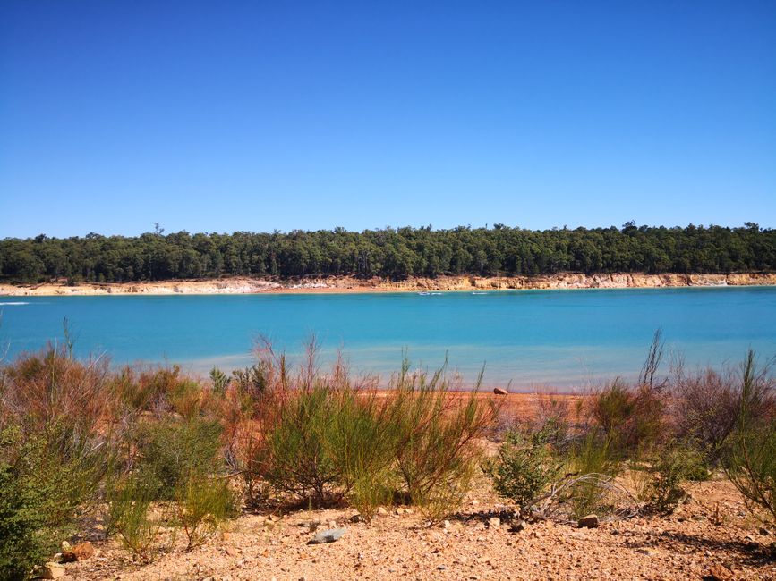 a stunningly blue bathing lake near Harvey